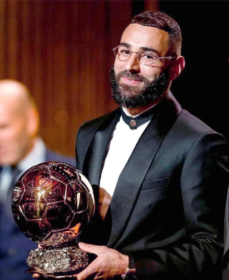 本泽马:希望赢得金球奖 考虑到阵容世界杯必须是目标